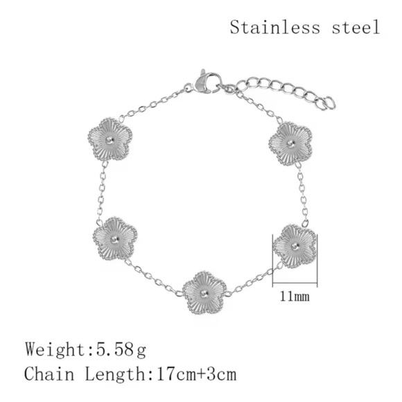 Alhambra Gold Floral Bracelet - Picture 5 of 11